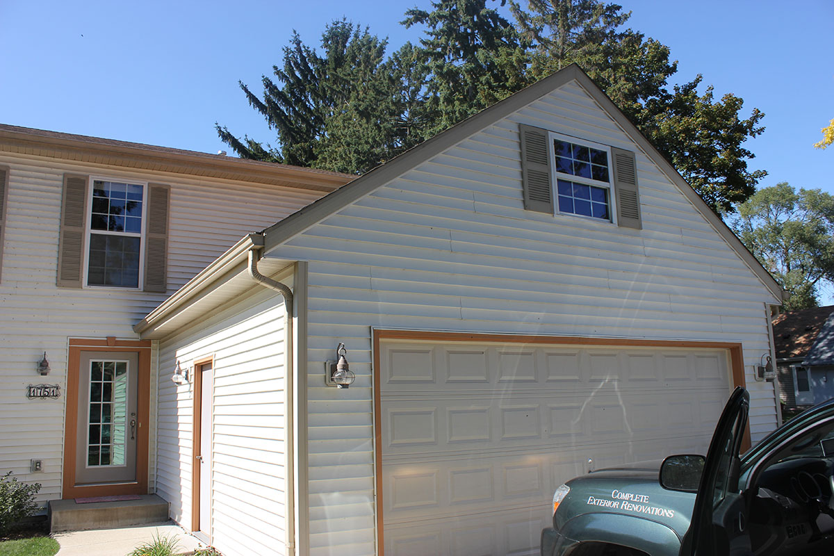 LP Smartisde Tuscan Olive Siding Almond Trim Shakertown Gables